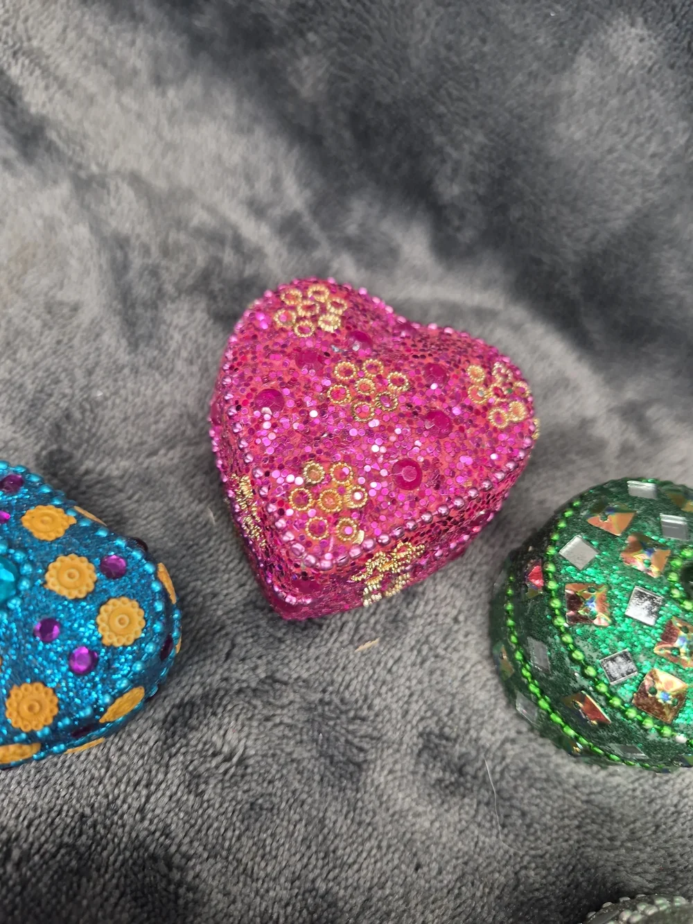 Hand Crafted Beaded Trinket Boxes Sparkling Rhinestone Heart Shape  6 Pcs